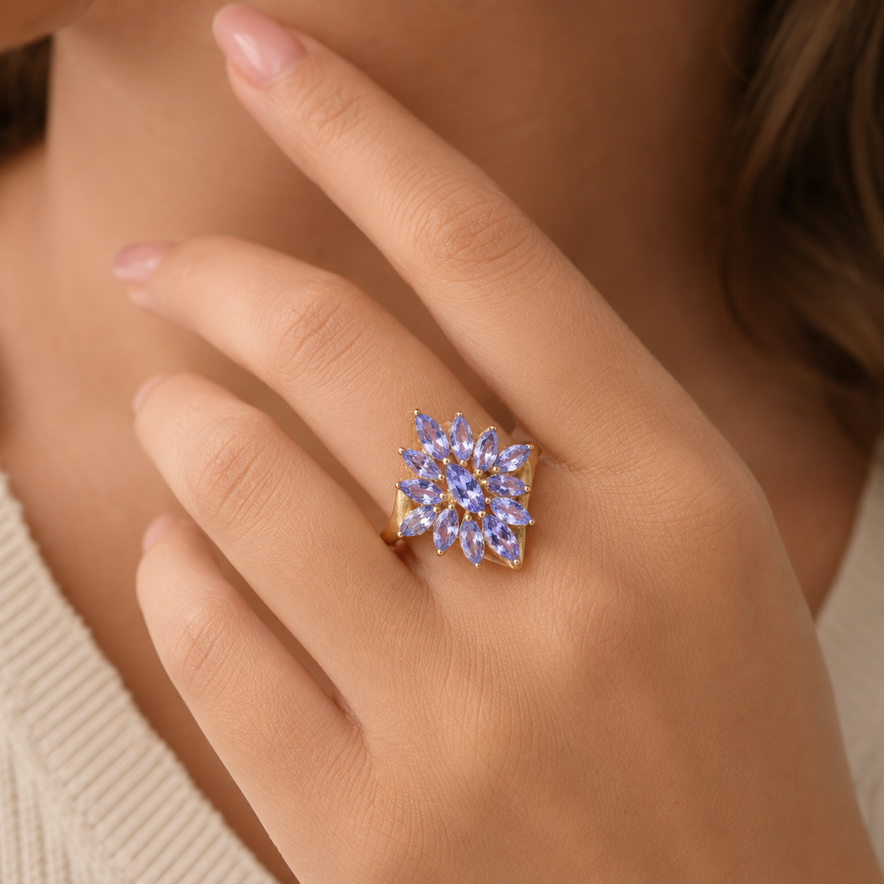 9ct Gold Tanzanite Cluster Ring – Marquise Cut Floral Design – Size Q