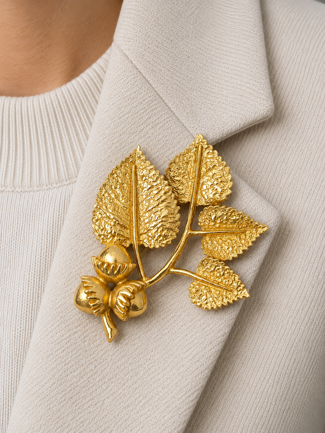 Gold Tone Leaf and Acorn Brooch