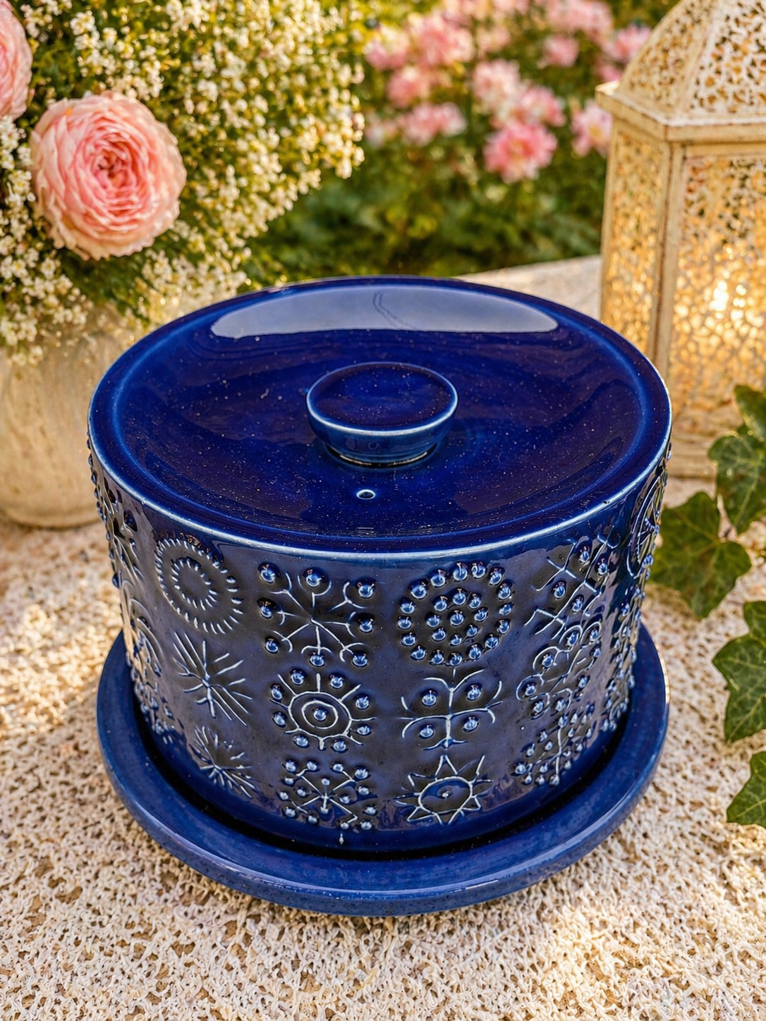 Portmerion Cobalt Blue Relief Pattern Lidded Cheese Dish