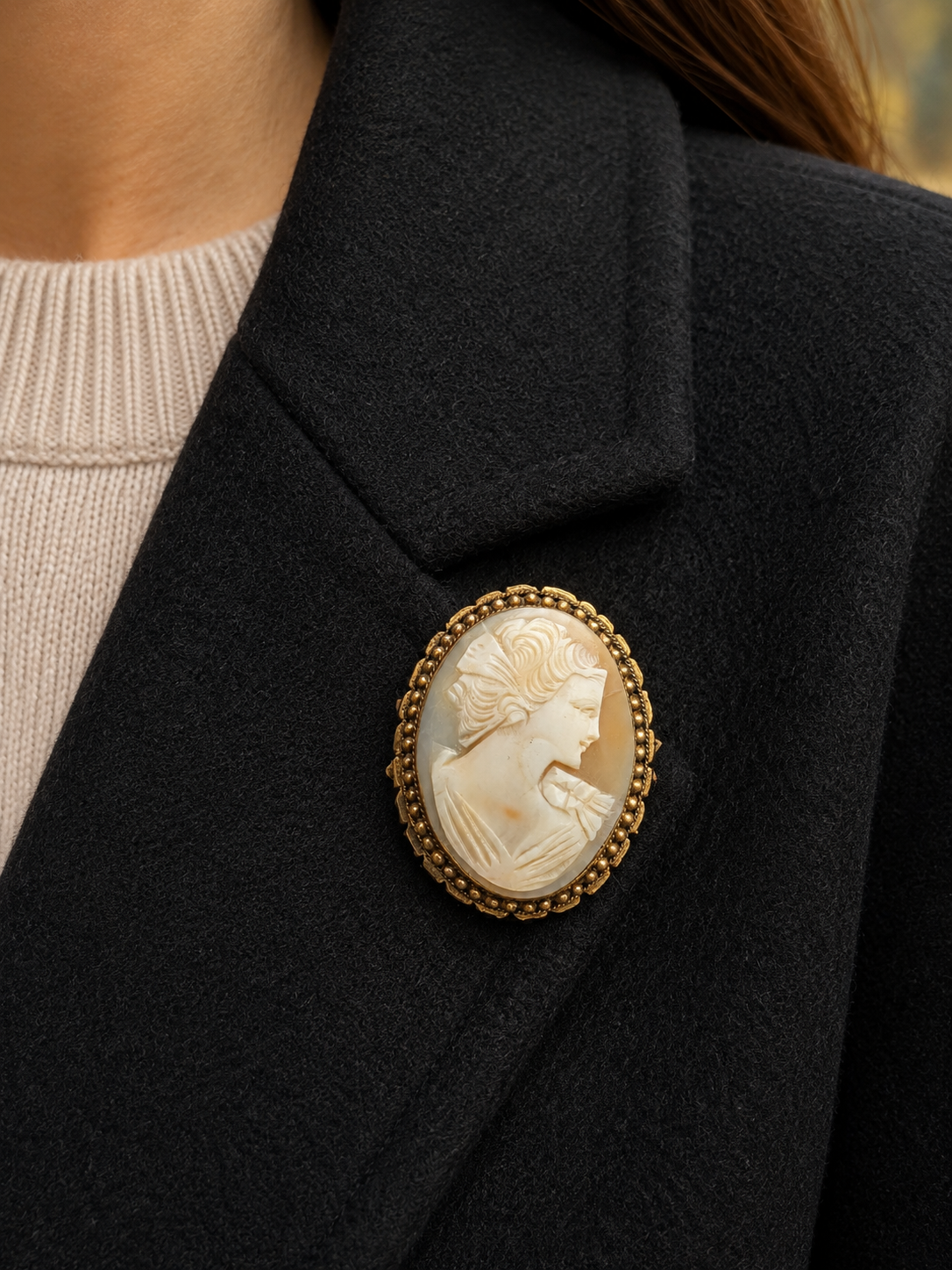 Vintage Pinchbeck Cameo Brooch